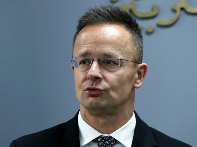 Петер Сијарто (Фото: EPA/WAEL HAMZEH) Петер Сијарто (Фото: EPA/WAEL HAMZEH) -