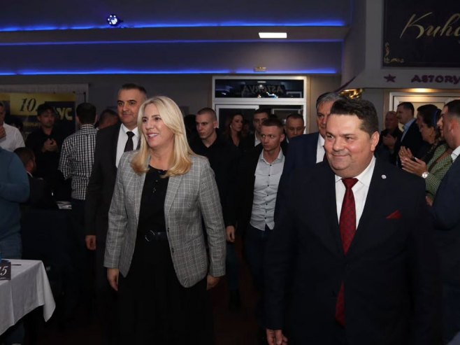 Цвијановић, Минић, Каран и Стевандић (фото: instagram.com/zeljka.cvijanovic) Цвијановић, Минић, Каран и Стевандић (фото: instagram.com/zeljka.cvijanovic) -