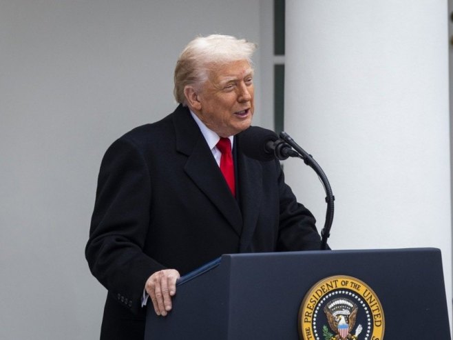 Доналд Трамп (фото: EPA/JIM LO SCALZO) Доналд Трамп (фото: EPA/JIM LO SCALZO) -