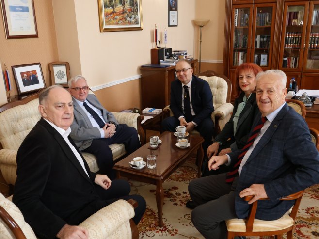 Драгољуб Мирјанић и Небојша Лалић (фото: АНУРС) - 