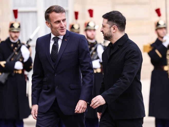 Макрон и Зеленски (Фото: EPA/TERESA SUAREZ) Макрон и Зеленски (Фото: EPA/TERESA SUAREZ) -
