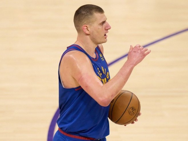 Никола Јокић (фото: EPA/ALLISON DINNER SHUTTERSTOCK OUT) Никола Јокић (фото: EPA/ALLISON DINNER SHUTTERSTOCK OUT) -