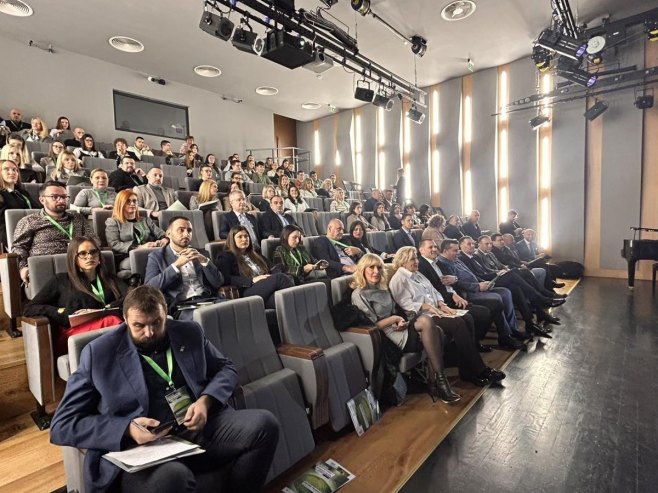 Сајам иноватора и инвеститора - Фото: РТРС