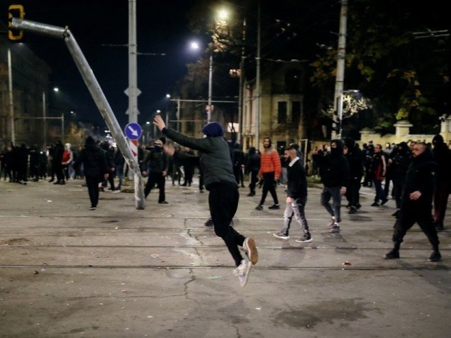 Нереди у Софији (Фото: EPA/BORISLAV TROSHEV) Нереди у Софији (Фото: EPA/BORISLAV TROSHEV) -