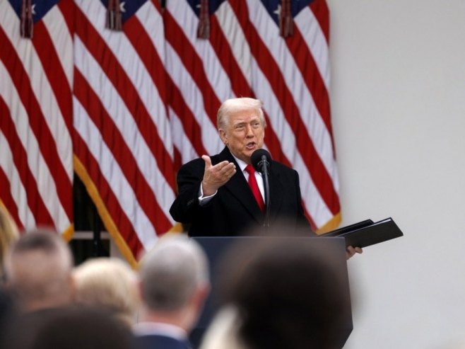 Доналд Трамп (фото: EPA/WILL OLIVER / POOL POOL) - 