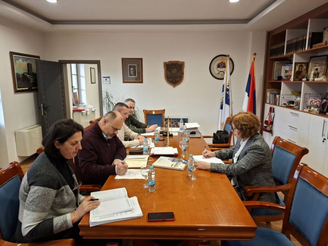 Сенка Јујић са начелником општине Вишеград Младеном Ђуревићем Сенка Јујић са начелником општине Вишеград Младеном Ђуревићем - Фото: СРНА