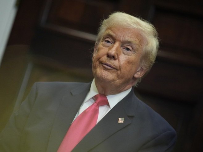 Доналд Трамп (Фото: EPA/YURI GRIPAS/POOL) - 