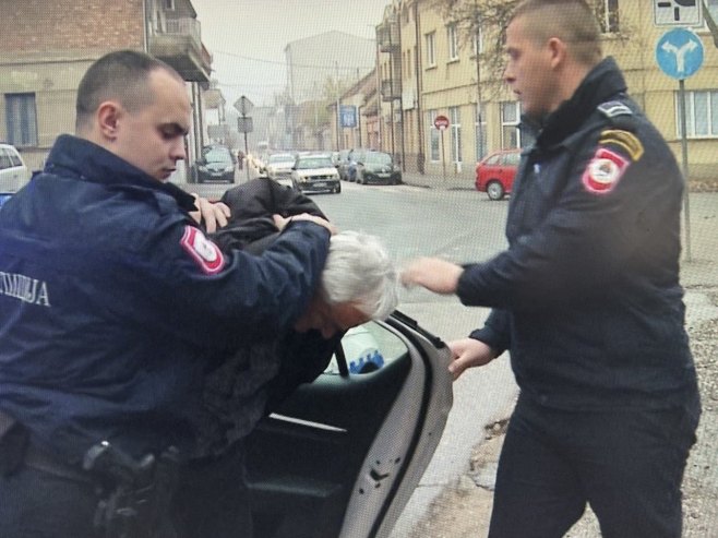 Спровођење осумњиченог за педофилију Спровођење осумњиченог за педофилију - Фото: РТРС