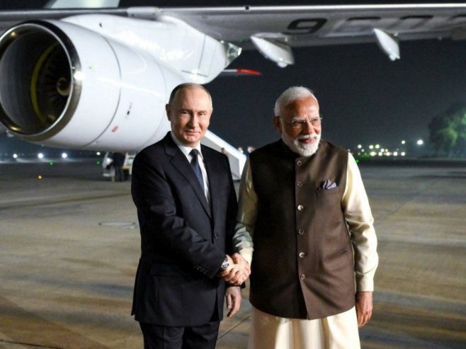 Путин и Моди (фото: EPA/GRIGORY SYSOEV/SPUTNIK/KREMLIN / POOL) Путин и Моди (фото: EPA/GRIGORY SYSOEV/SPUTNIK/KREMLIN / POOL) -