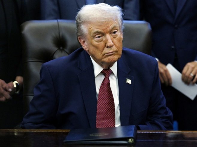 Доналд Трамп (фото: EPA/WILL OLIVER / POOL) - 