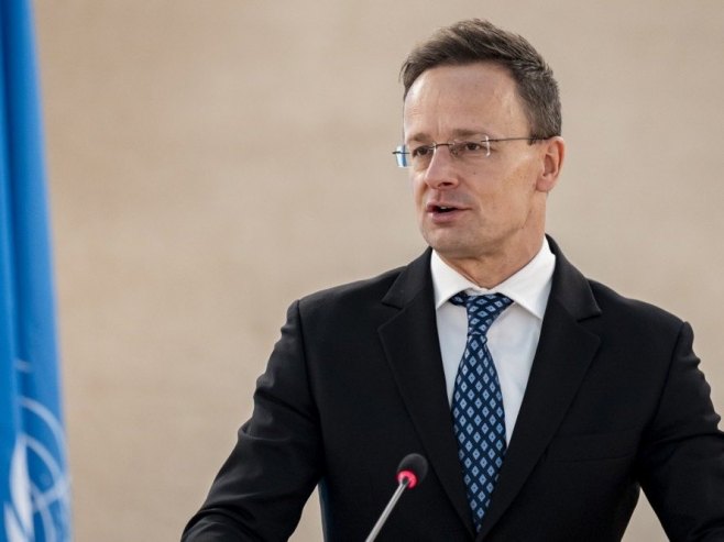 Петер Сијарто (Фото: EPA/TIL BUERGY) Петер Сијарто (Фото: EPA/TIL BUERGY) -