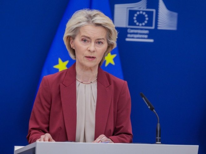 Урсула фон дер Лајен (фото: EPA/OLIVIER MATTHYS) - 