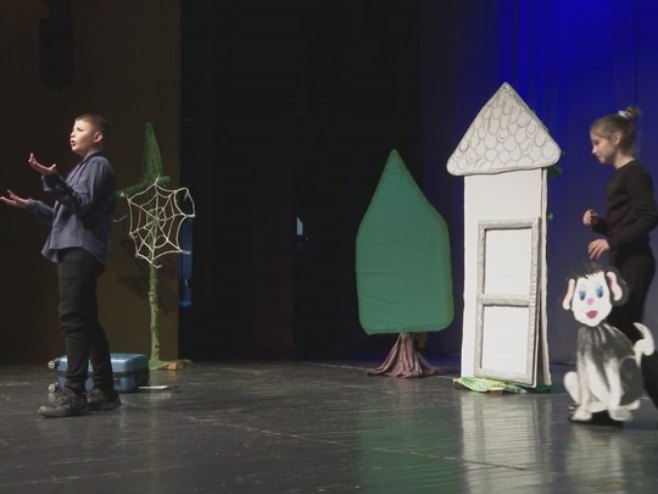 У Позоришту Приједор одиграна луткарска представа "Зоо свијет" (ВИДЕО)