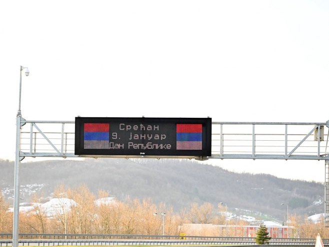 "Живјеће огњиште" на ауто-путевима у Републици Српској - Фото: СРНА