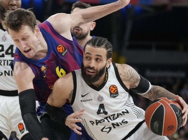 Барселона - Партизан (фото: EPA/Enric Fontcuberta) - 