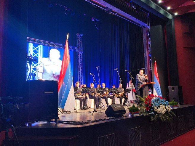 Милорад Додик на свечаној академији у Брчком - Фото: РТРС
