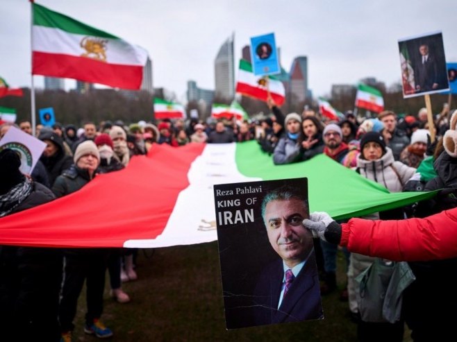 Протести у Ирану (Фото: EPA/PHIL NIJHUIS) Протести у Ирану (Фото: EPA/PHIL NIJHUIS) -