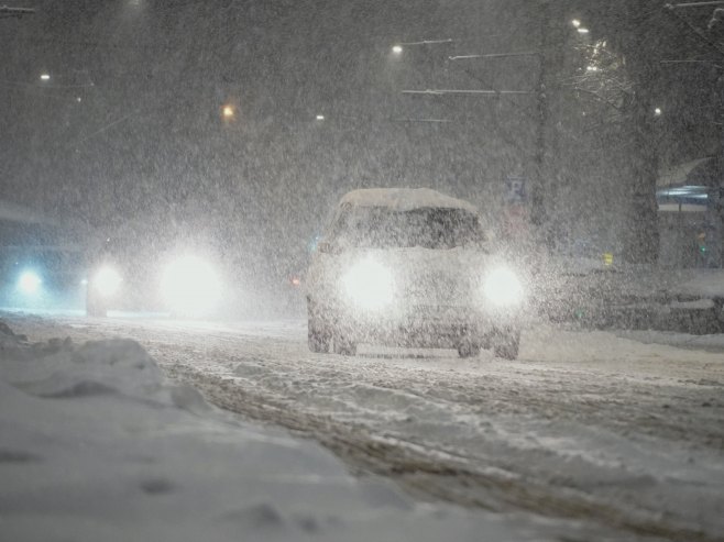 У уторак облачно са кишом, сусњежицом и снијегом