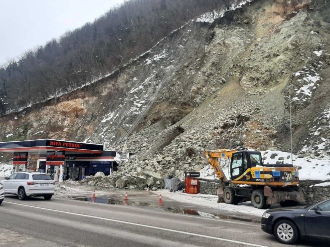 Пут Зворник-Бијељина, одрон Пут Зворник-Бијељина, одрон - Фото: РТРС