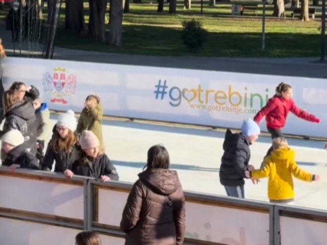 Требиње - отворено клизалиште Требиње - отворено клизалиште - Фото: СРНА