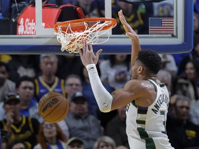 Јанис Адетокумбо (Фото: EPA/JOHN G. MABANGLO SHUTTERSTOCK OUT) Јанис Адетокумбо (Фото: EPA/JOHN G. MABANGLO SHUTTERSTOCK OUT) -