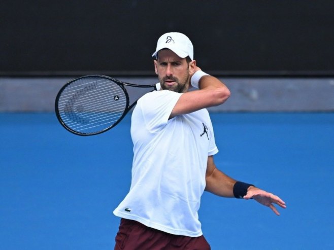 Ђоковић одрадио први тренинг у Мелбурну (Фото: EPA/JAMES ROSS) Ђоковић одрадио први тренинг у Мелбурну (Фото: EPA/JAMES ROSS) -