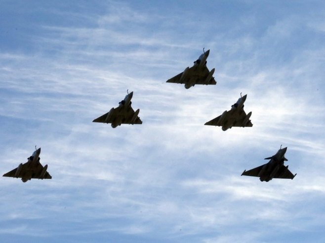 Француски борбени авиони Рафали (Фото: EPA/ORESTIS PANAGIOTOU) - 