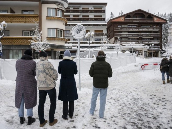 Мјесто трагедије у Кран-Монтани (Фото: EPA/ALESSANDRO DELLA VALLE) - 
