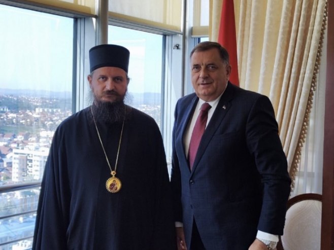 Епископ бихаћко-петровачки и рмањски Сергије и Милорад Додик (фото: x.com/MiloradDodik) - 