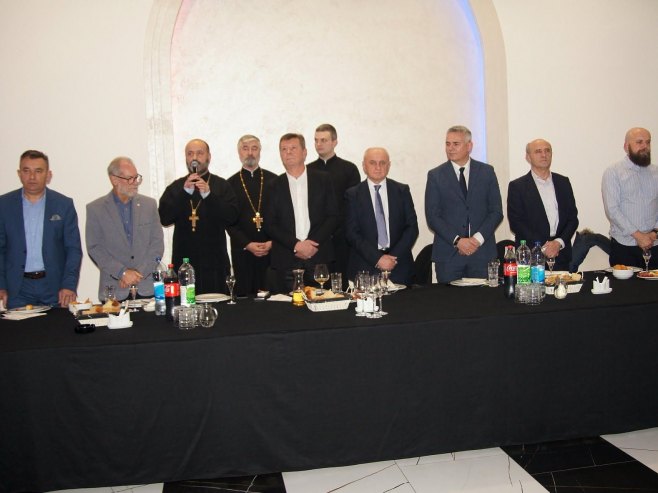 Петар Ђокић присуствовао обиљежавању крсне славе ЈУ Болница у Брчком - Фото: Уступљена фотографија