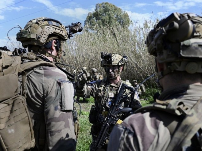 Француска војска (фото: EPA/SEBASTIEN NOGIER - илустрација) - 