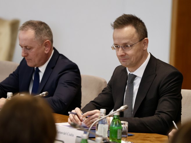 Петер Сијарто (Фото: TANJUG/ DEJAN ŽIVANČEVIĆ/bs) Петер Сијарто (Фото: TANJUG/ DEJAN ŽIVANČEVIĆ/bs) -