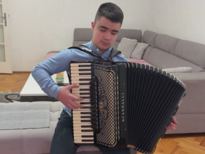 Хармоникаш Куртиновић Хармоникаш Куртиновић - Фото: РТРС