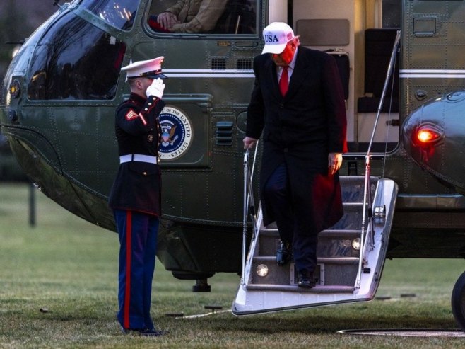 Доналд Трамп (Фото: EPA/SHAWN THEW / POOL) Доналд Трамп (Фото: EPA/SHAWN THEW / POOL) -