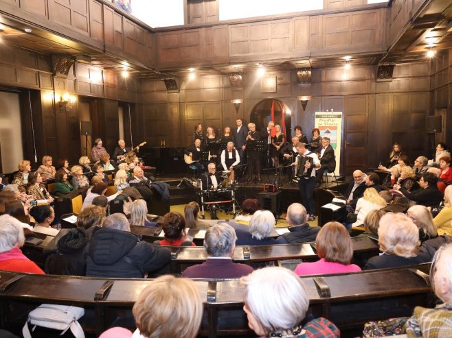 Ансамбл "Пријатељи са Врбаса - Фото: ZIPAPHOTO/Borislav Zdrinja