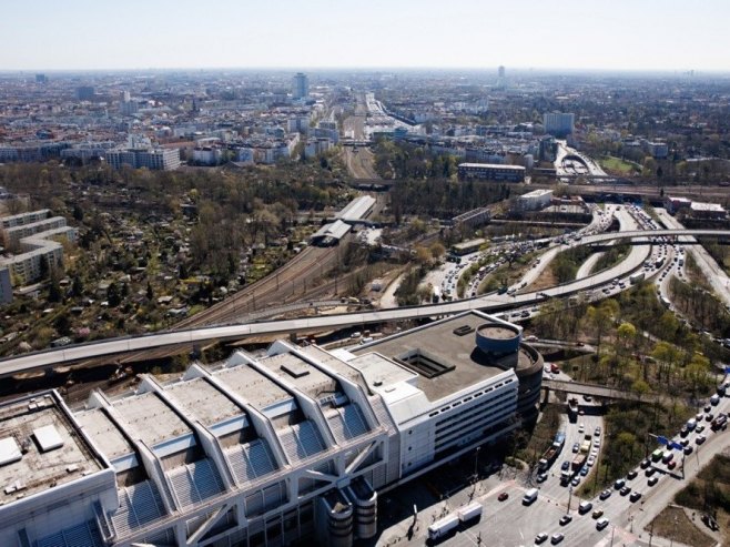 Берлин (Фото: EPA/CLEMENS BILAN, илустрација) - 