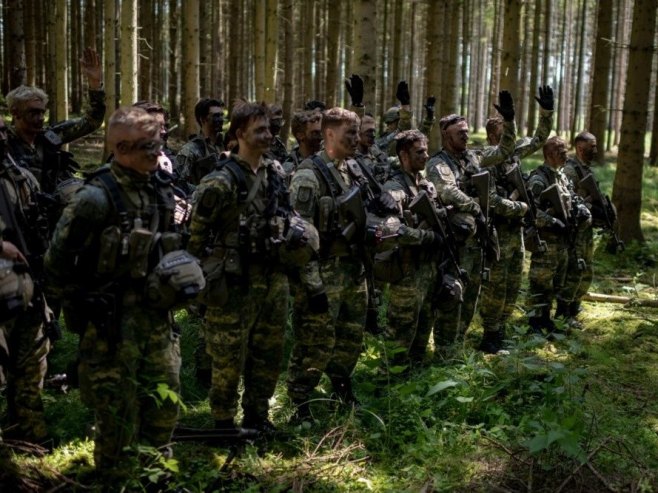 Аустријска војска (фото: EPA/CHRISTIAN BRUNA - илустрација) - 