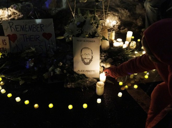 Убиство Алекса Претија (фото: EPA/WILL OLIVER - илустрација) - 