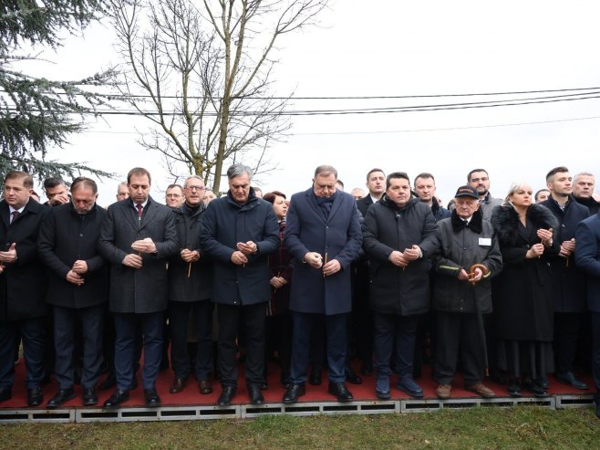 Обиљежавање у Дракулићу - Фото: ZIPAPHOTO/Borislav Zdrinja