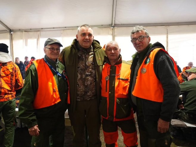 7. Шакалијада (фото: instagram.com/minicsavo) - 