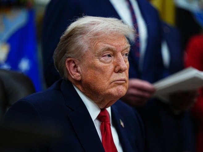 Доналд Трамп (Фото: EPA/AARON SCHWARTZ, илустрација) Доналд Трамп (Фото: EPA/AARON SCHWARTZ, илустрација) -