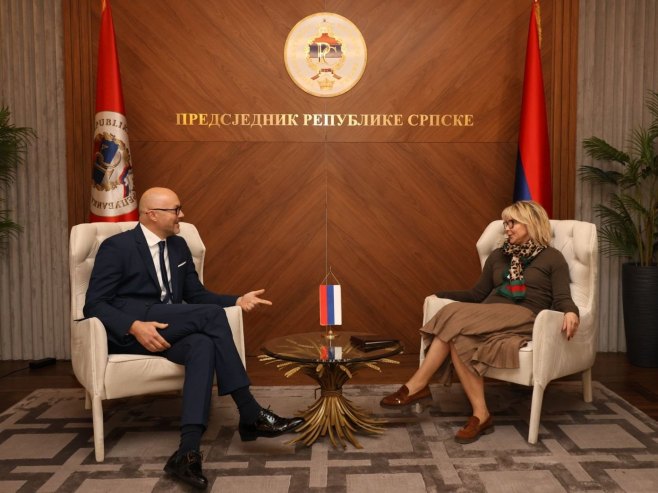 Ана Тришић Бабић и Роман Хлобен - Фото: ZIPAPHOTO/Borislav Zdrinja