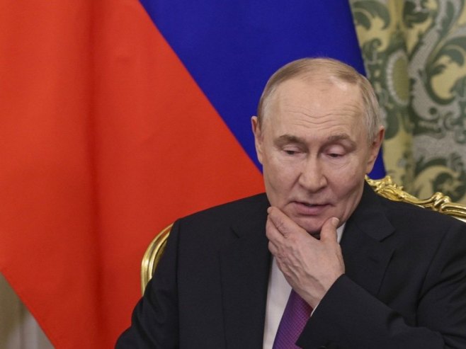 Владимир Путин (фото: EPA/MAXIM SHIPENKOV) - 