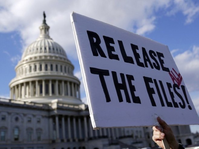 Документи о Епстину (фото:  EPA/WILL OLIVER - илустрација) - 