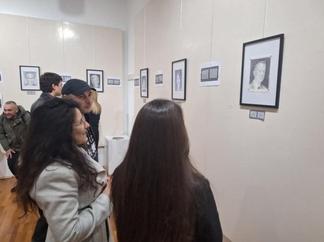 Фоча-изложба - Фото: СРНА