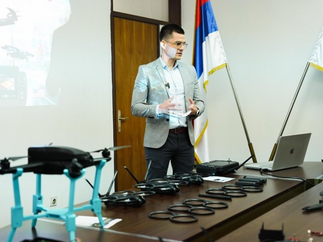 Презентација дронова у Бањалуци - Српска у корак са временом и савременом технологијом (ФОТО)