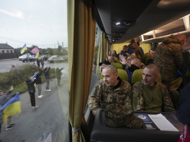 Ратни заробљеници (фото: EPA/STRINGER - илустрација) - 