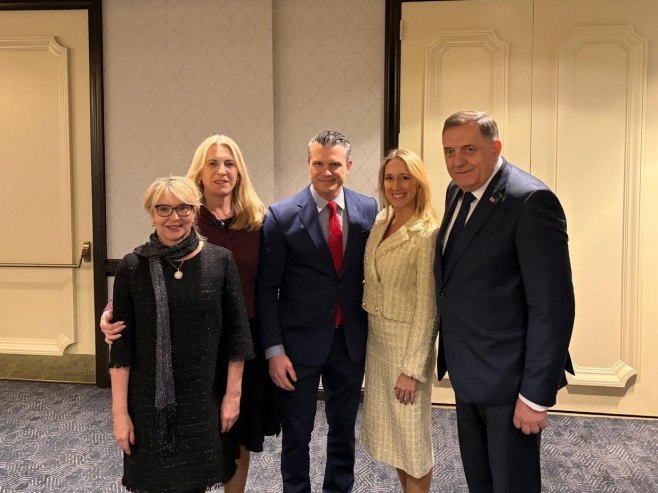 Делагација Српске с Питом Хегсетом (фото: x.com/MiloradDodik) - 