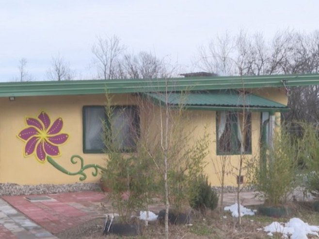 Кућа од сламе - Фото: РТРС