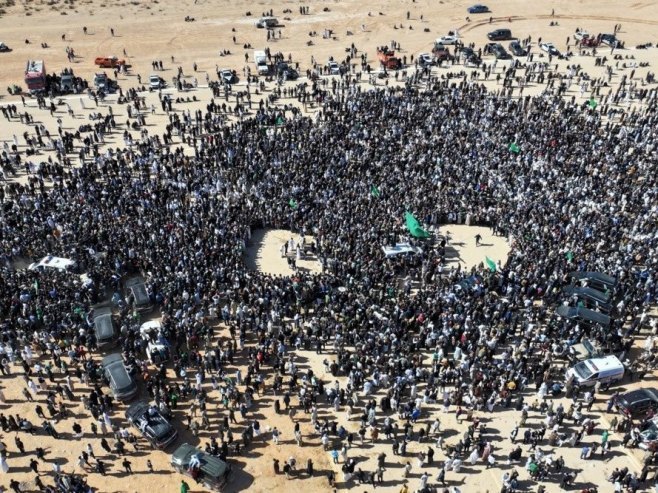 Сахрана (фото: EPA/STRINGER) - 